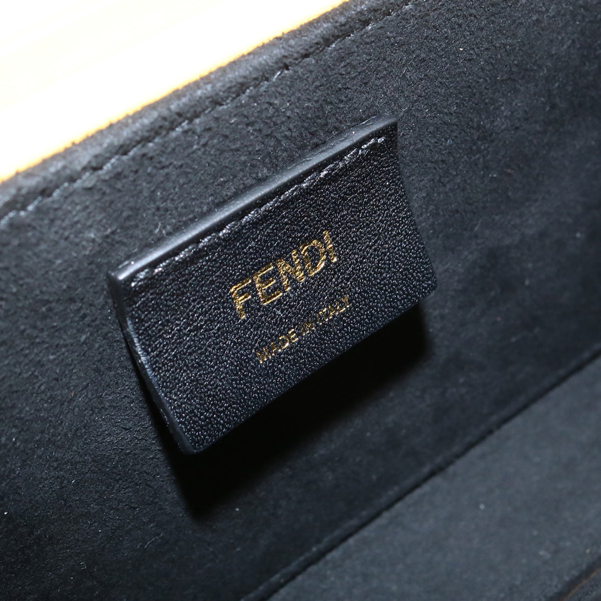 FENDI フェンディ ボックス型ショルダーバッグ 7VA520 ADP6 斜め掛け ショルダーバッグ レザー【中古】 ユニセックス